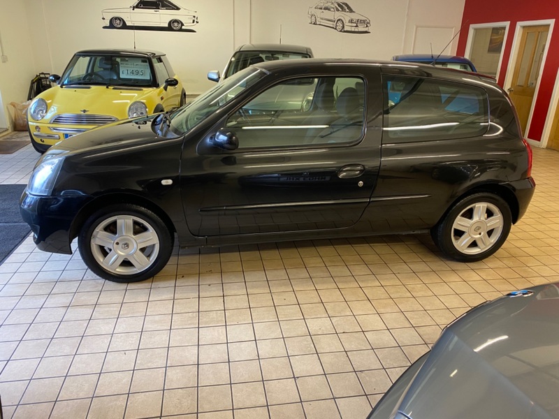 RENAULT CLIO