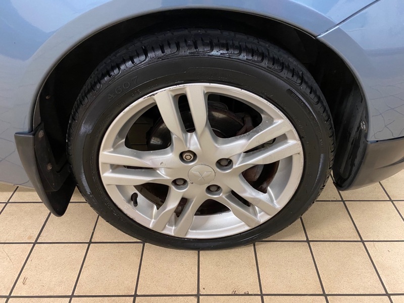 MITSUBISHI COLT
