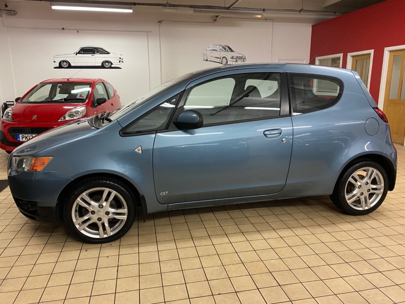 MITSUBISHI COLT