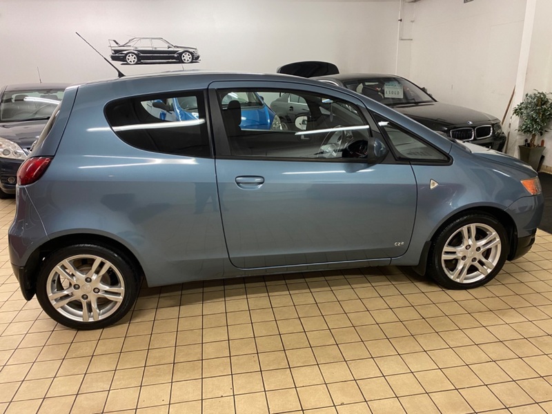 MITSUBISHI COLT
