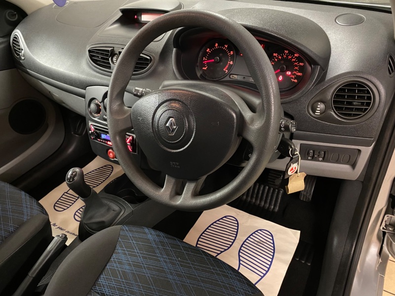 RENAULT CLIO