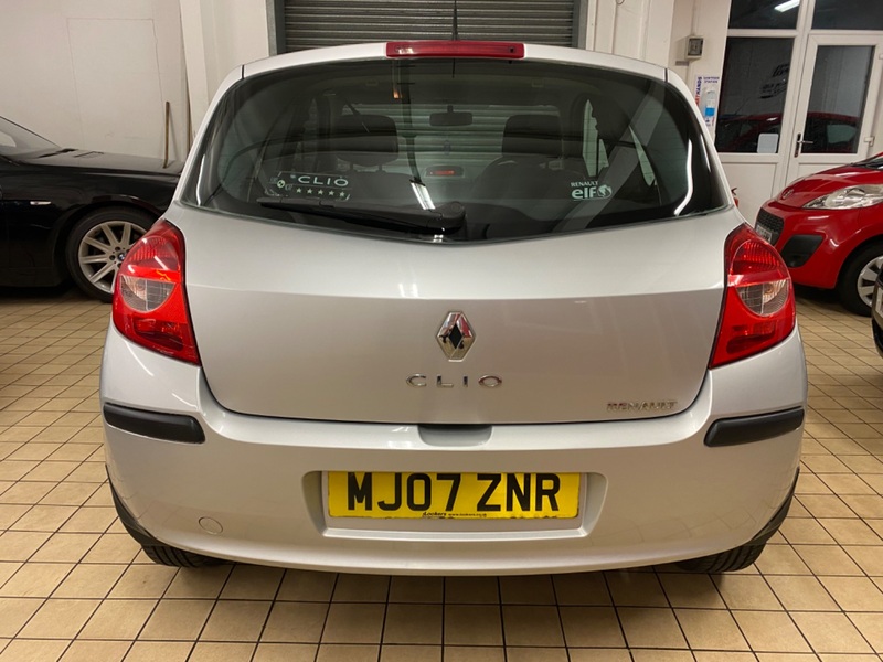 RENAULT CLIO