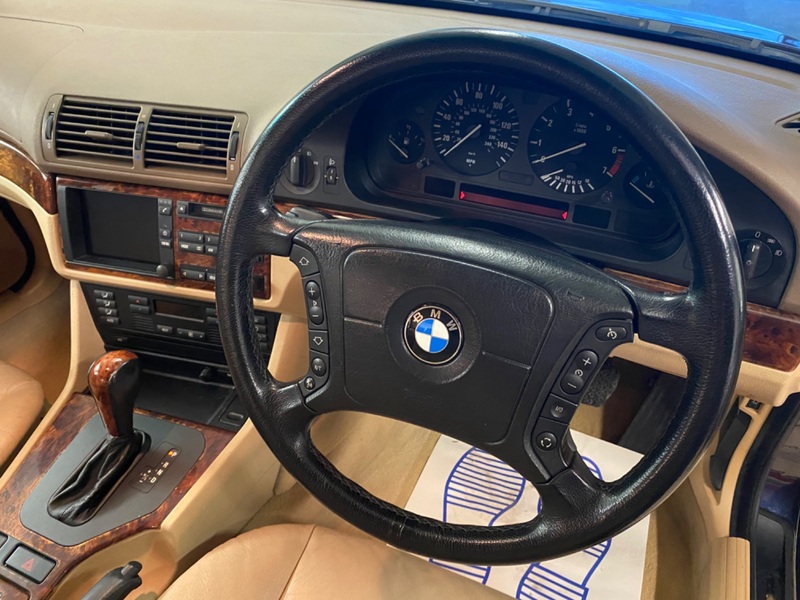 BMW 5 SERIES