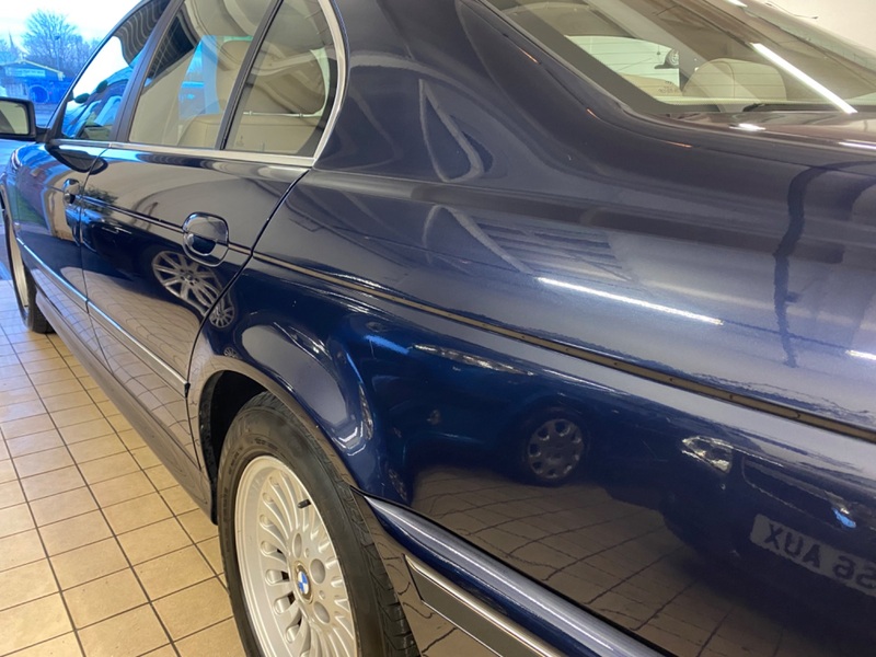 BMW 5 SERIES