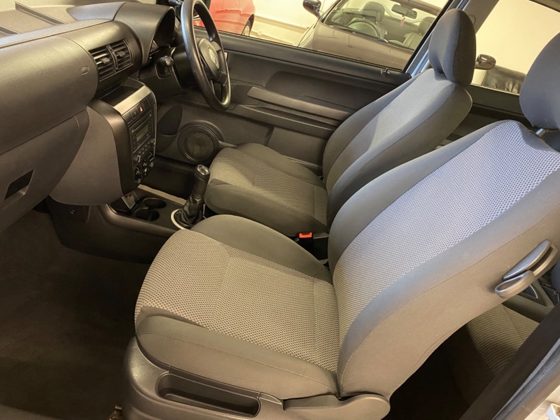 VOLKSWAGEN FOX