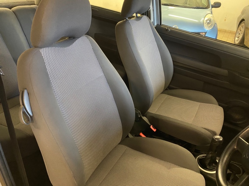 VOLKSWAGEN FOX