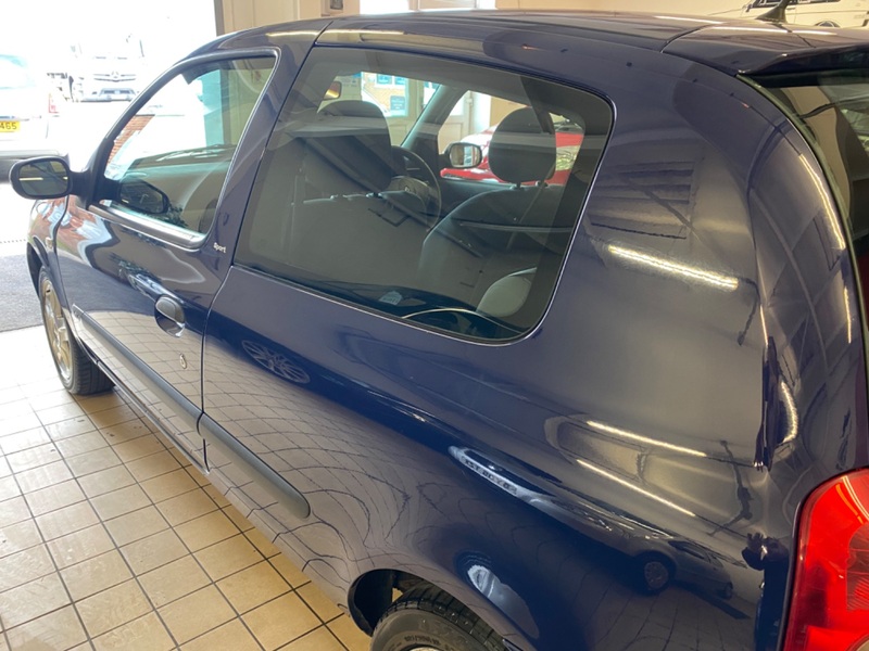 RENAULT CLIO