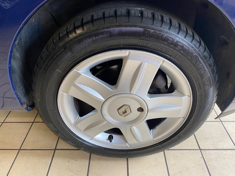 RENAULT CLIO