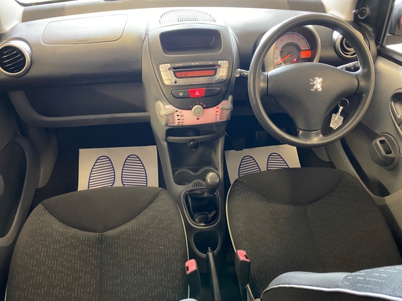 PEUGEOT 107