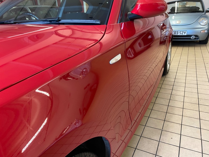 BMW 1 SERIES
