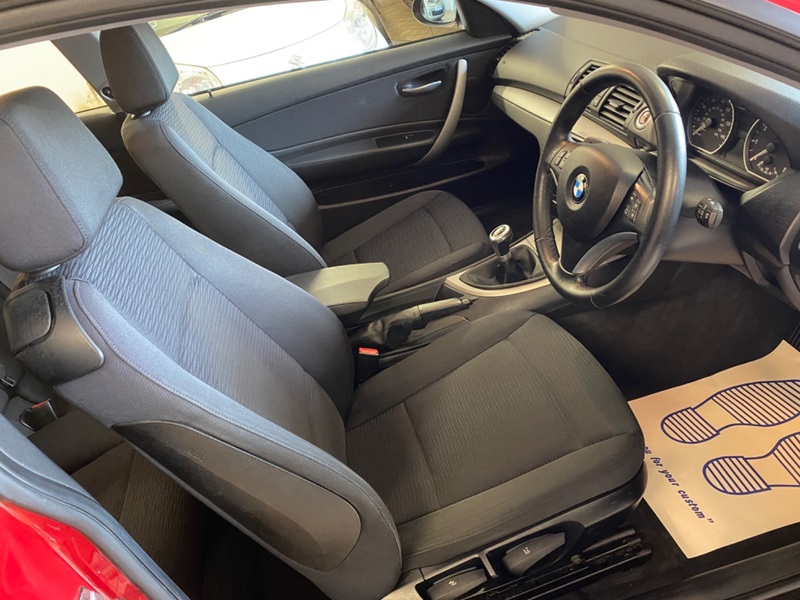BMW 1 SERIES