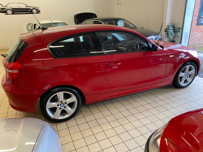 BMW 1 SERIES