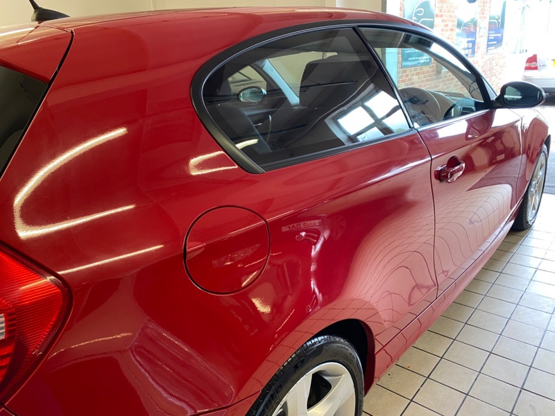 BMW 1 SERIES