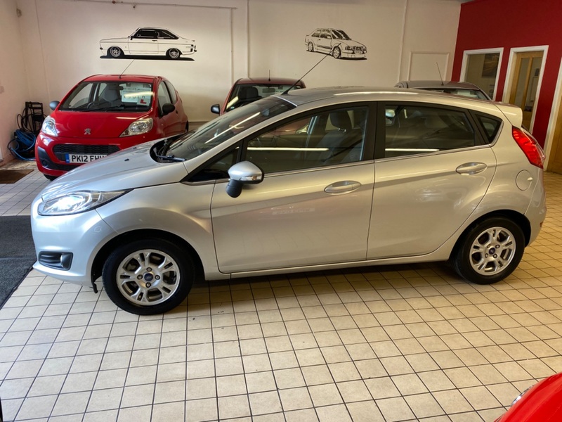 FORD FIESTA