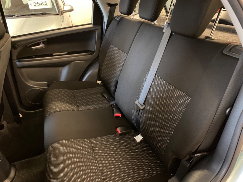 SUZUKI SX4