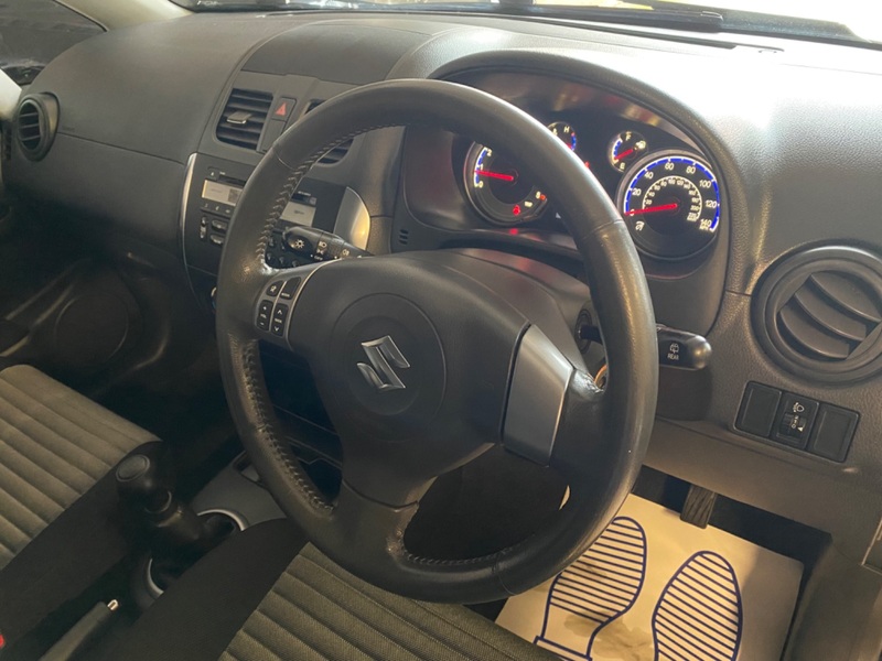 SUZUKI SX4